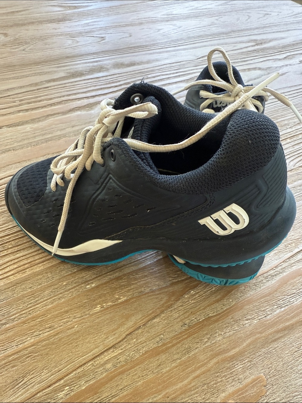 WILSON Rush Pro Ace Junior (Big Kid)
 Navy Sneakers with Teal Trim